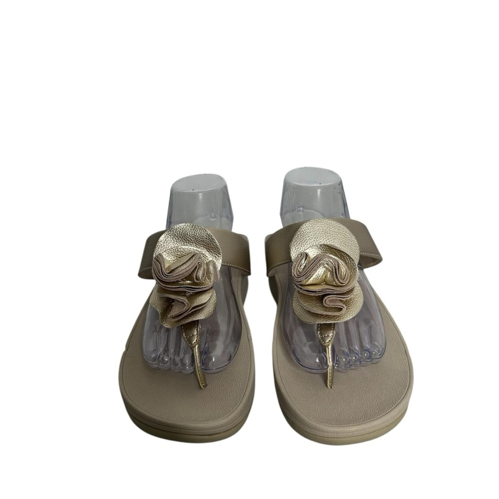 FitFlop Florrie Toe-Post Comfort Wedge Sandal in Pale Gold Women’s Size 10 - Picture 5 of 10